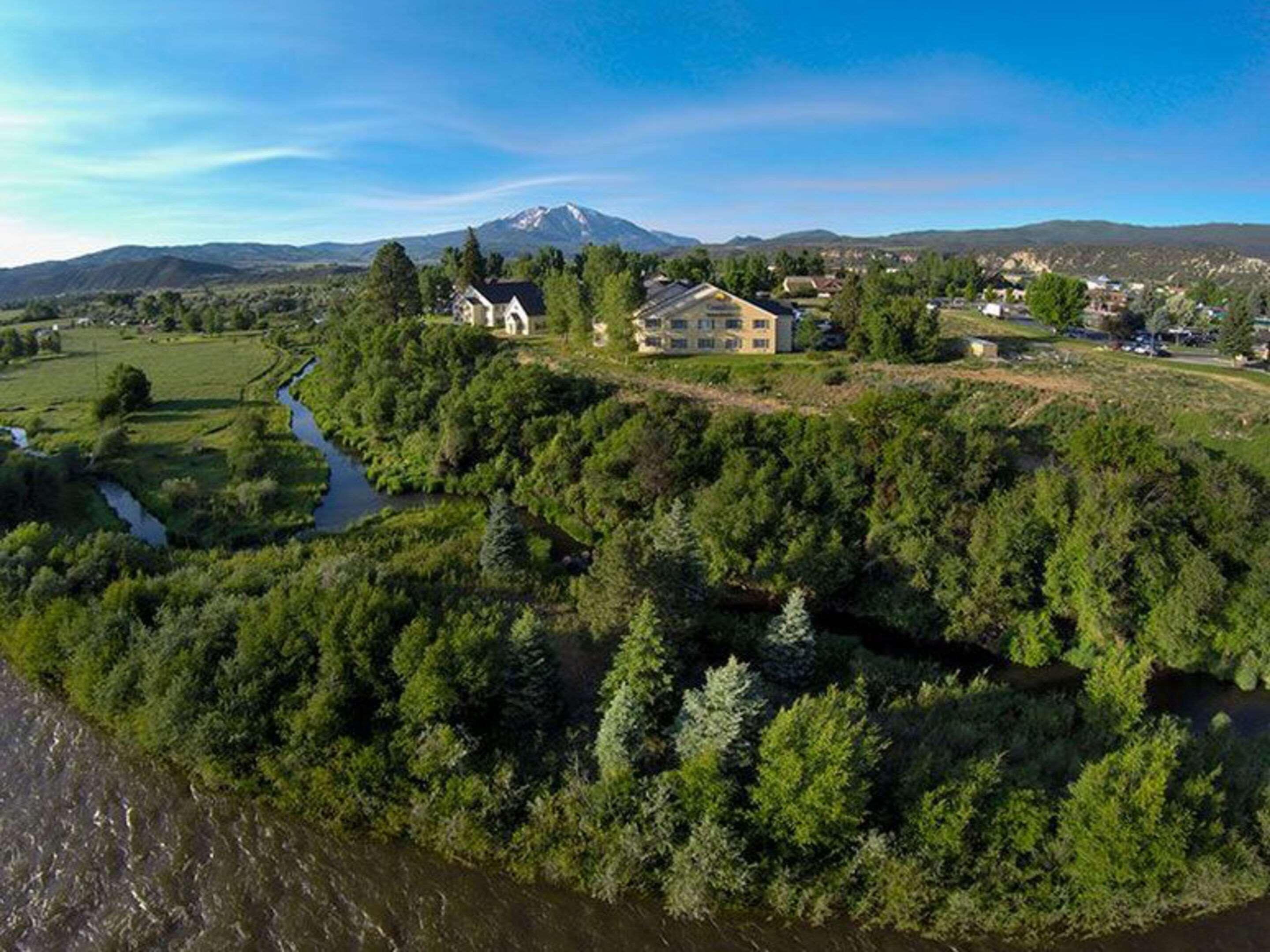 Comfort Inn & Suites Carbondale On The Roaring Fork מראה חיצוני תמונה
